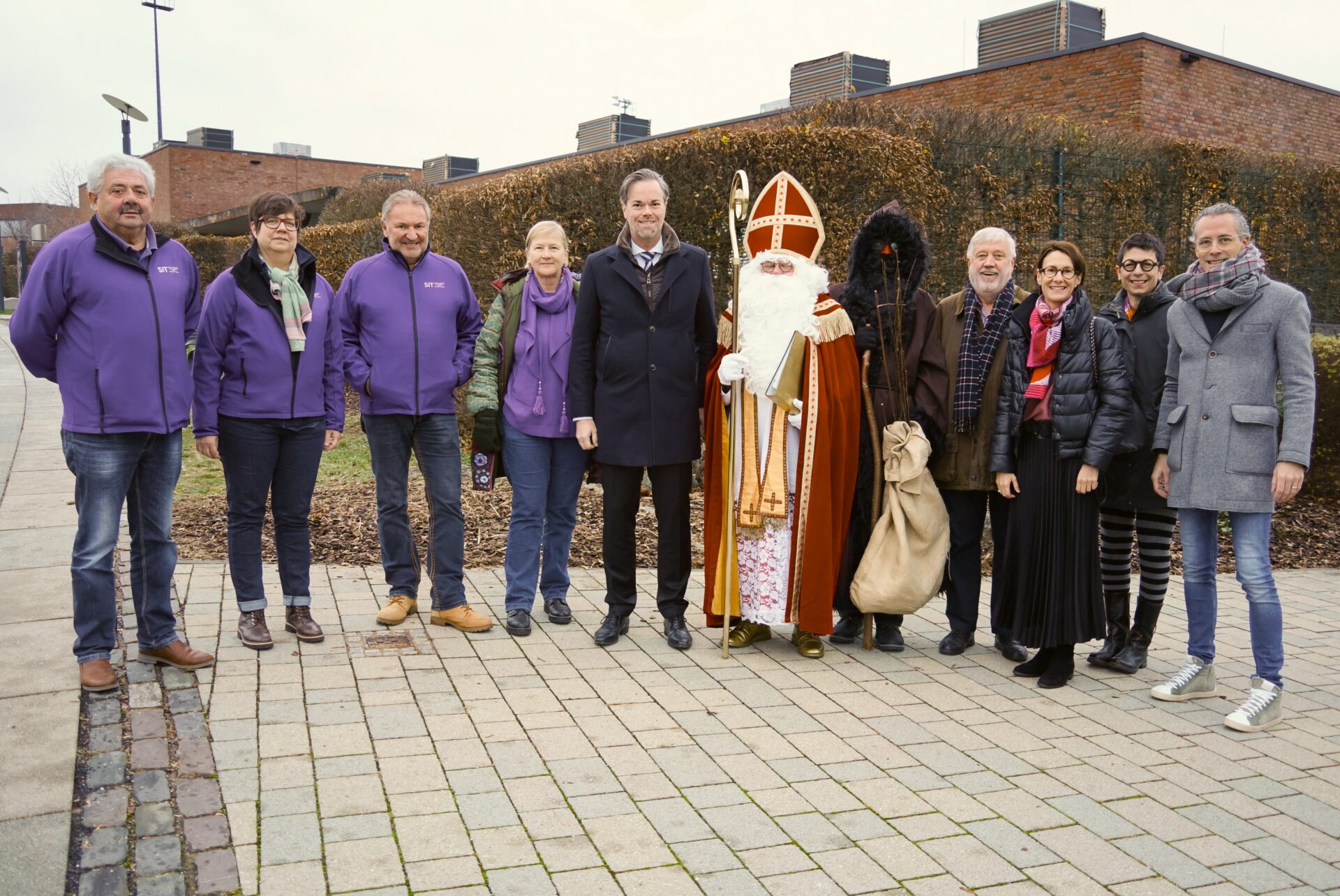 St. Nicholas paid a visit to the Fundamental Schools of Mamer and Capellen