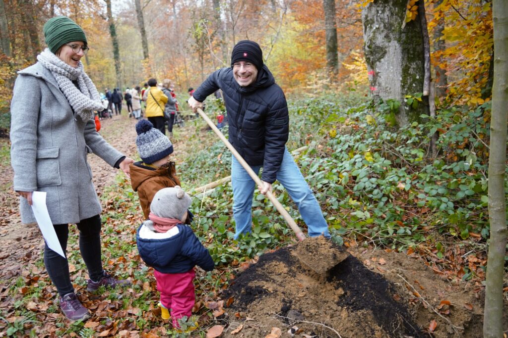 Planting trees for the newborns of 2023