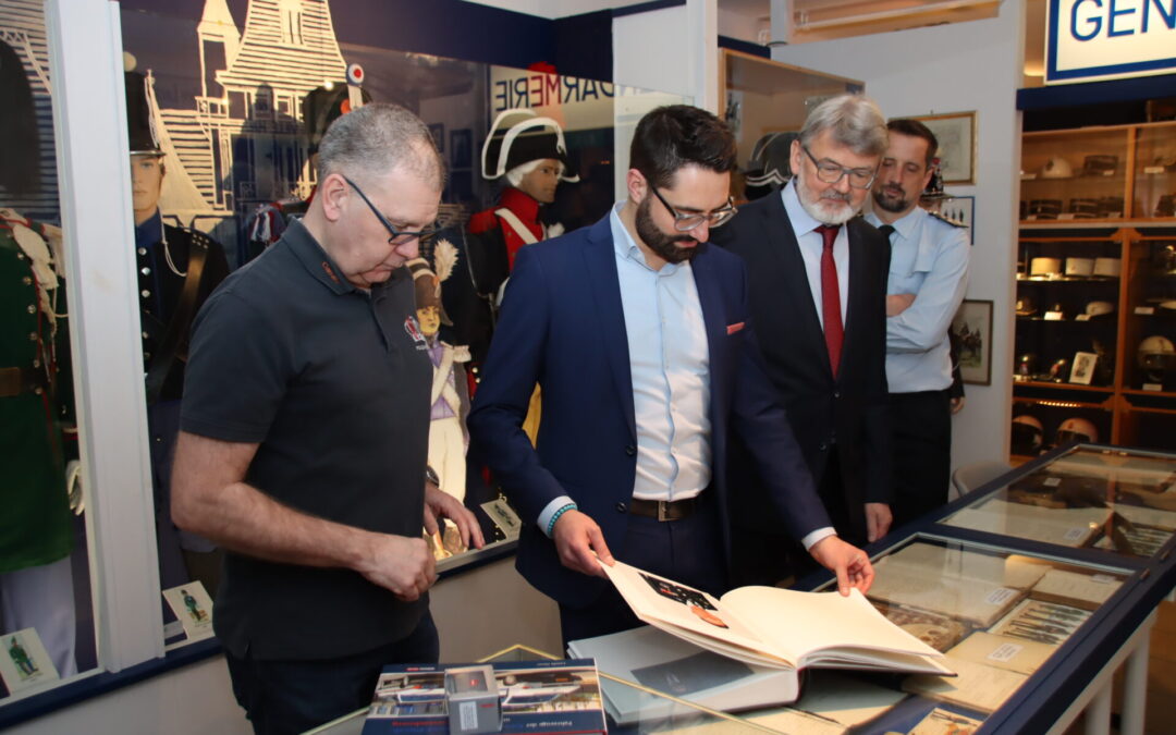 Le ministre de la Culture en visite au Musée de la Police