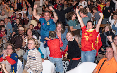 Olé, Spain! A red-and-yellow final
